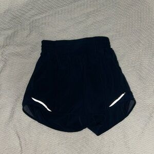 Lululemon true navy hottyhot shorts